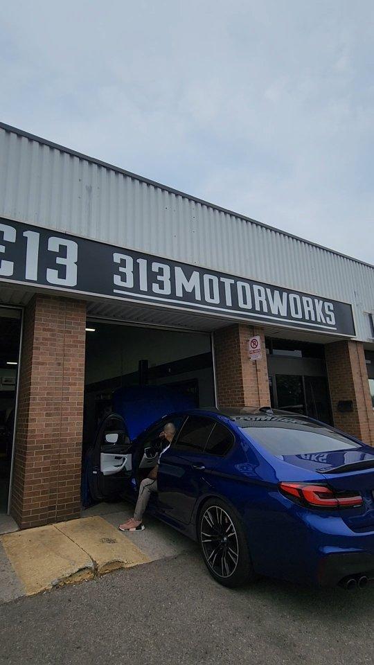 313 Motorworks workshop in Mississauga inviting atmosphere – 313 Motorworks
